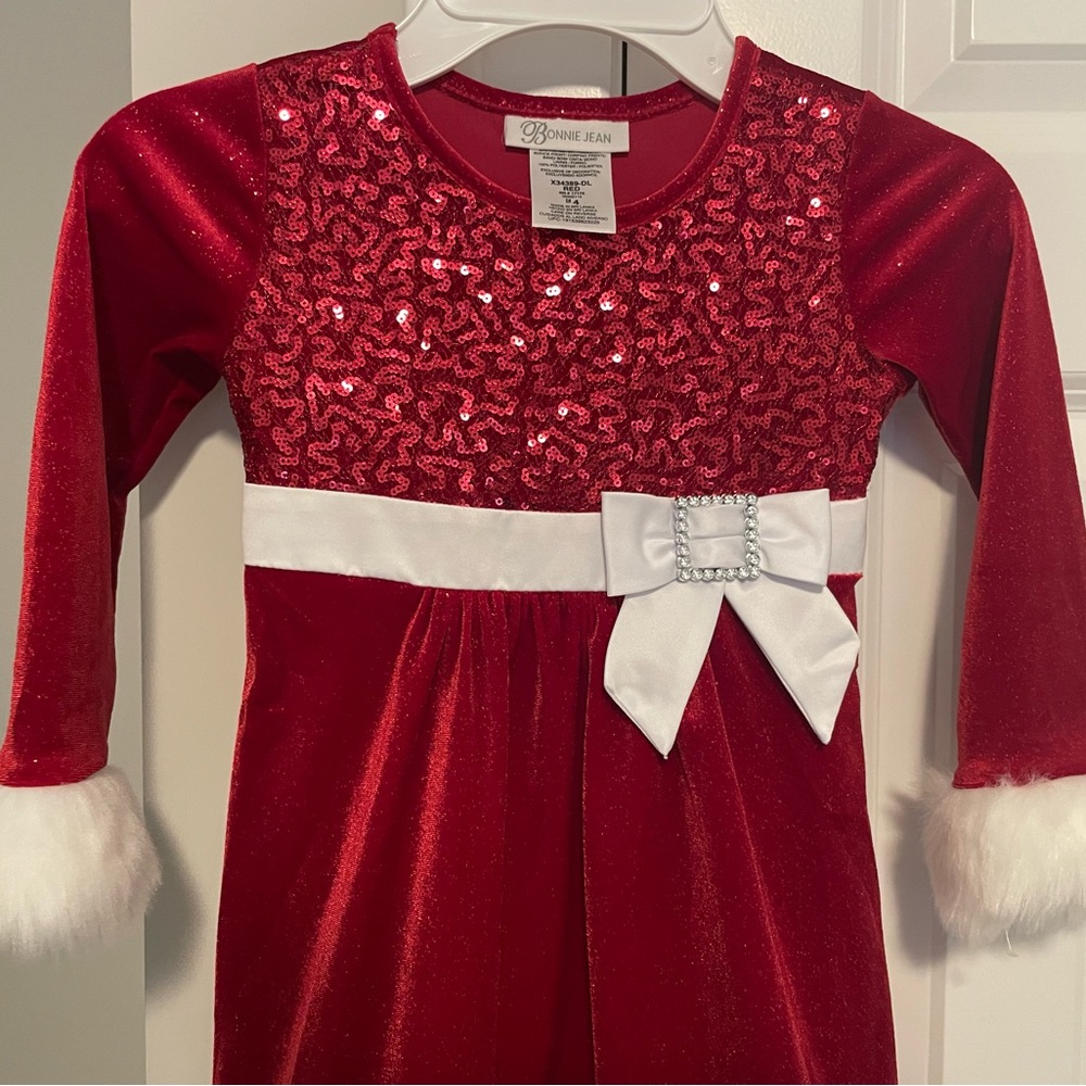 Brand New without tags Festive Holiday Dress for little girls size 4.